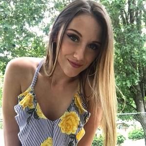 Meet your Posher, Kacey